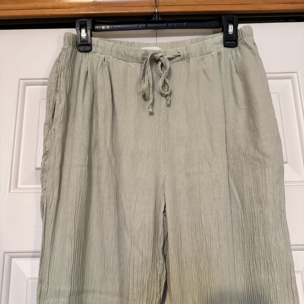 Bella Dahl Cupro Blend Wide‎ Leg Pants in Sage Green - Picture 4 of 9